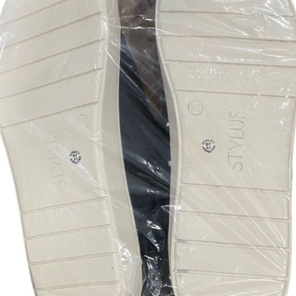 STYLUS Unisex Faux Leather Memory Foam Sneakers - Picture 10 of 11